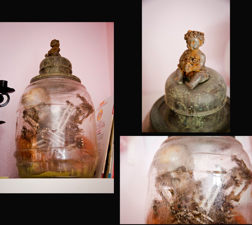 Here is the jar I was telling you about. It's so fantastical. 