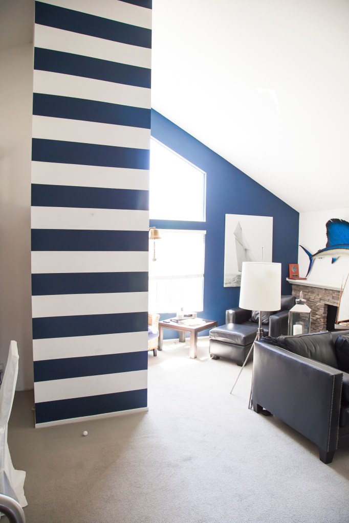 This is a fabulous corner of her house. I love her nautical style!