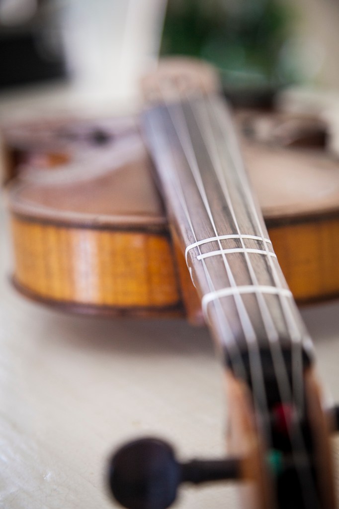 Tape marking correct finger placement was also added at some point.