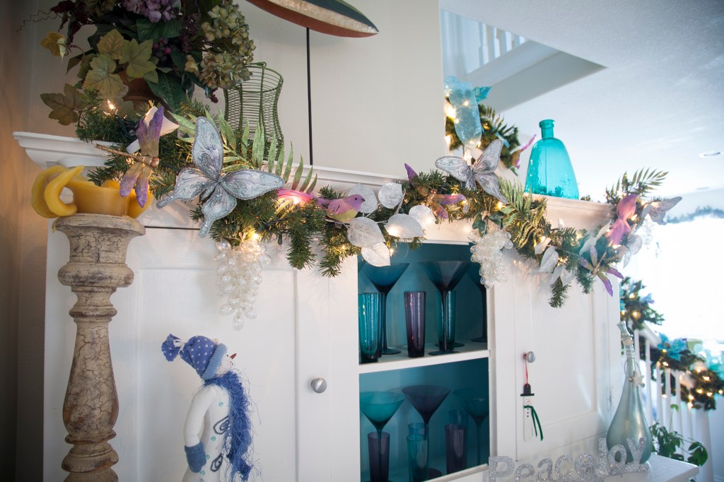 All of these things on this bird/nature garland are from many different years. They are what I'd call cross-over colors. They are colors from old years passed that I think can fly with the blues and greens.