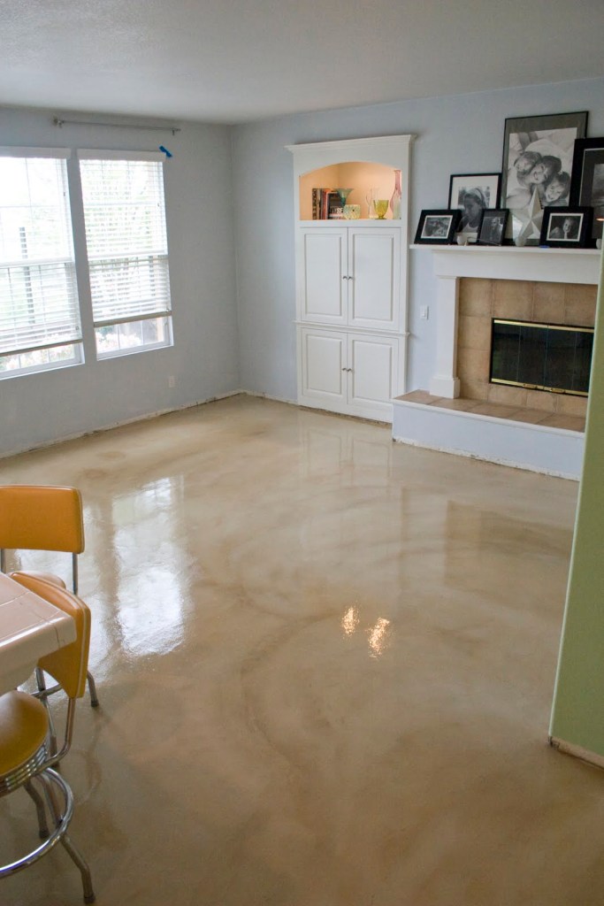 First of all I'll show you our floors. Here they are the week we had them completed. 