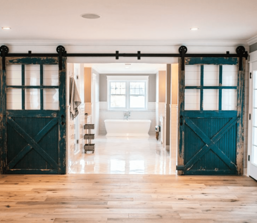 I will have barn doors in my new house. Period. http://myrafterhouse.com/portfolio/vermont-residence/